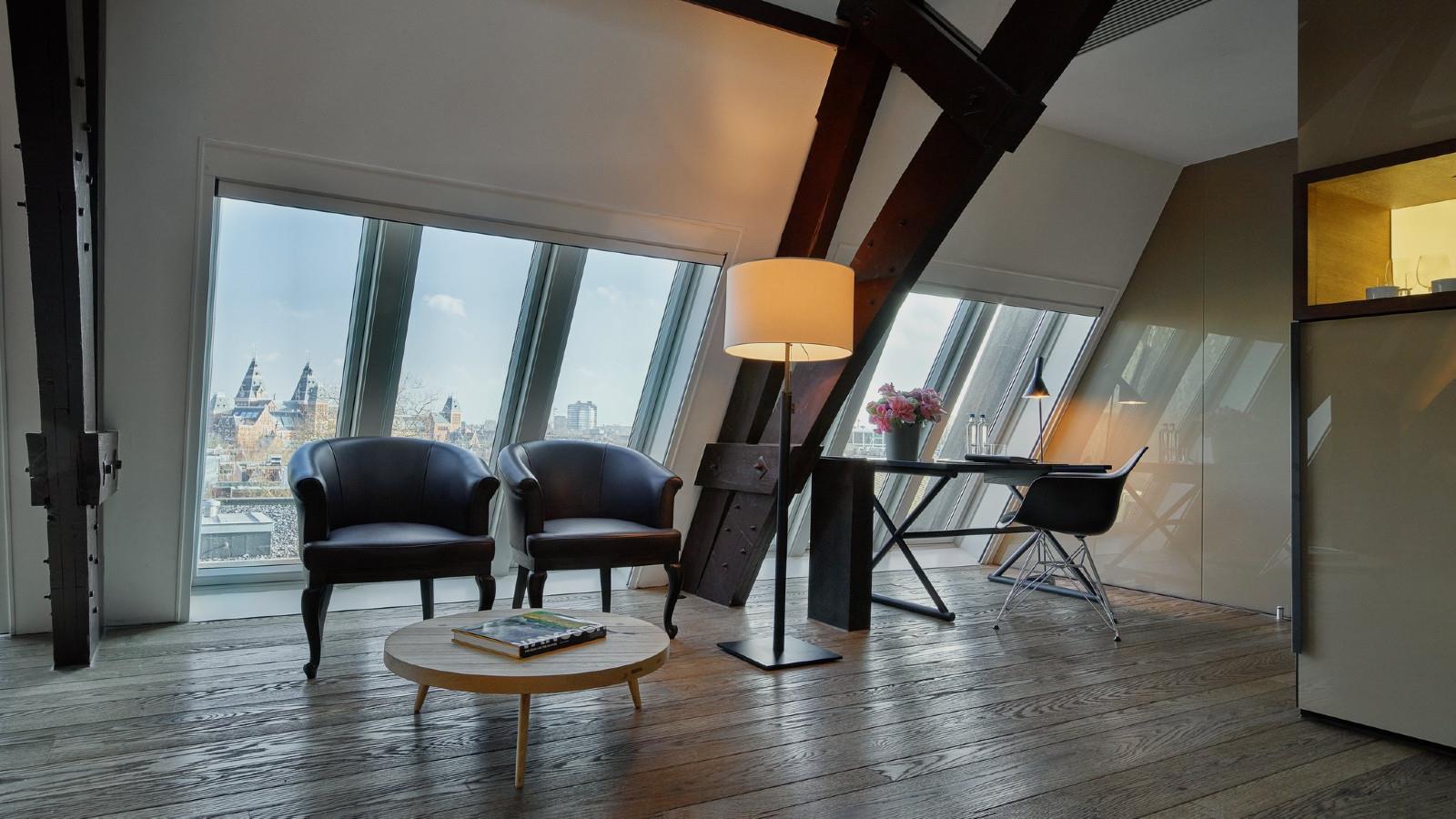 Keylite provides bespoke roof windows for landmark Amsterdam hotel image