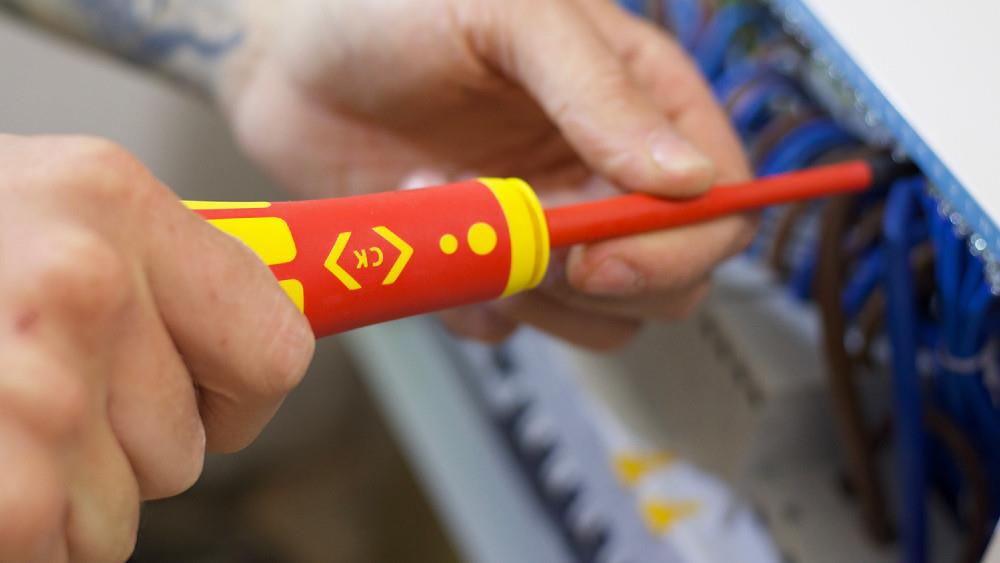Brand new Modulo ‘Ultra’ Slim screwdrivers from C.K Tools promises universal solution for terminal screws image