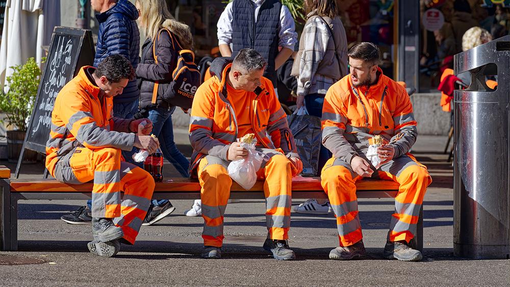 Survey reveals winter mental health struggles among roofers image