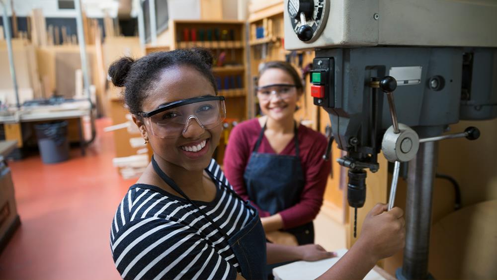 Number of women completing construction apprenticeships triples since 2018 image