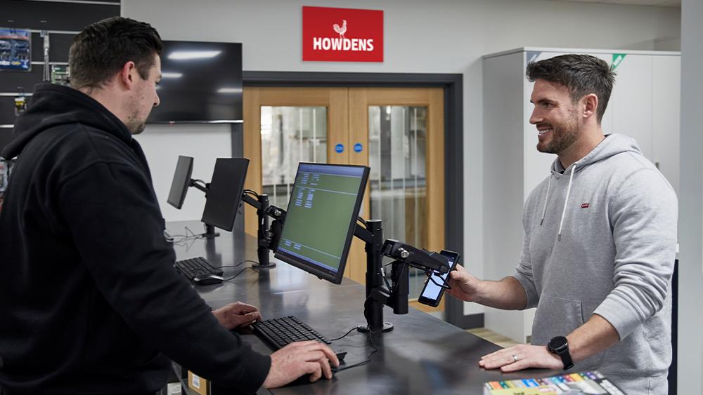 Howdens launches Click & Collect service  image