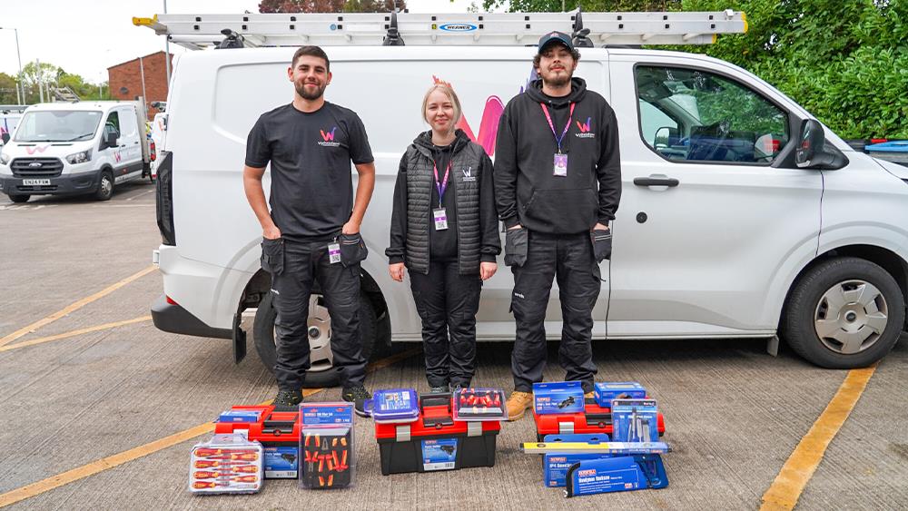 JPS donates over £1,000 in tools to Manchester apprentices image