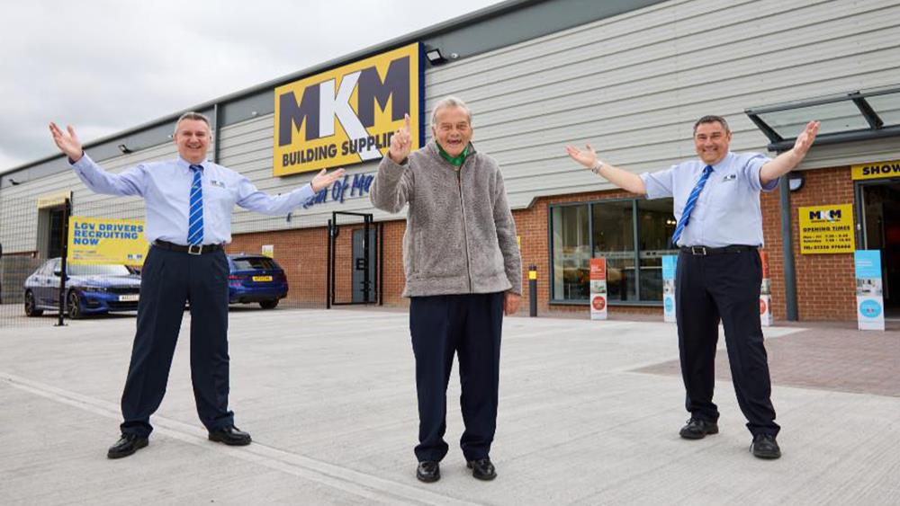 Umpire Dickie Bird officially opens MKM Barnsley image