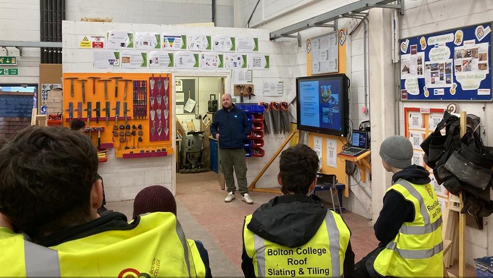 Roofing experts meet apprentices in drive to close skills gap  image