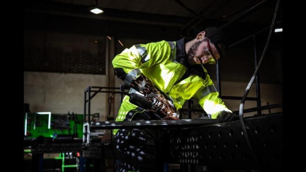 Helly Hansen Workwear launches the revolutionary Fyre Multinorm Collection featuring newly engineered fabric for maximum comfort and protection image
