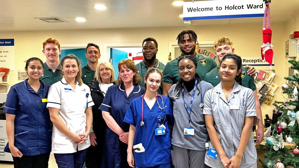 Travis Perkins and Saints team up to bring Christmas cheer image