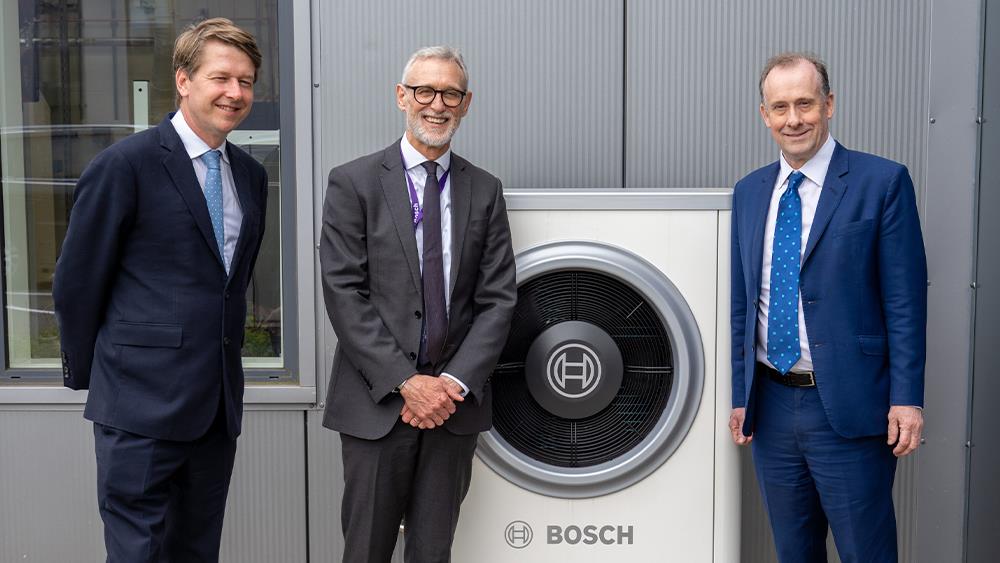 Energy Minister visits Worcester Bosch to learn about low carbon heating image
